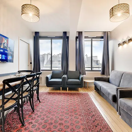 Modern Near Palais Garnier Париж